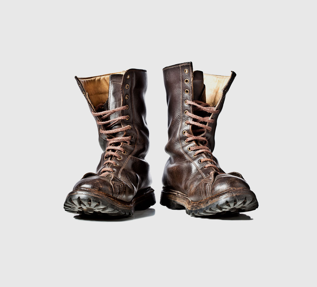 09 Stylish Earbud Headphones